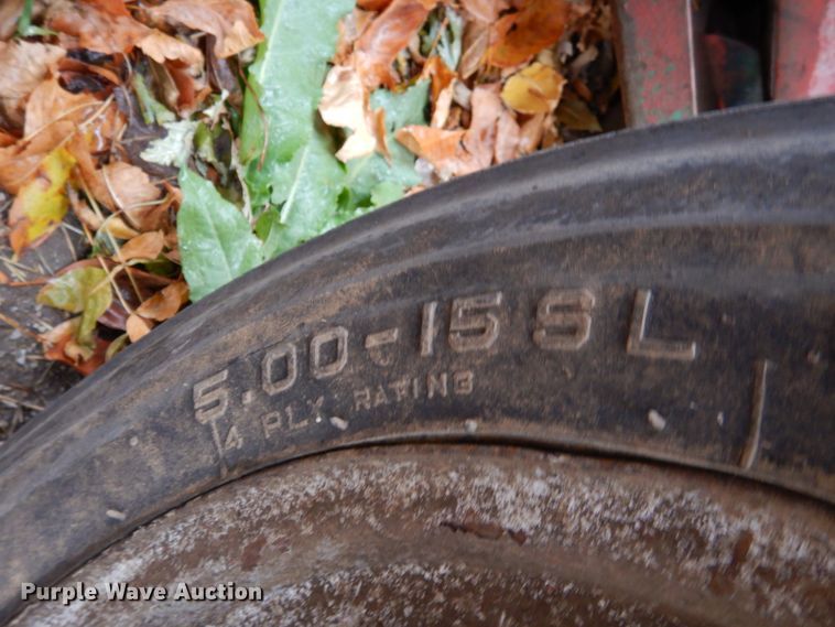 image for item DH6729 1949 International Farmall C  tractor