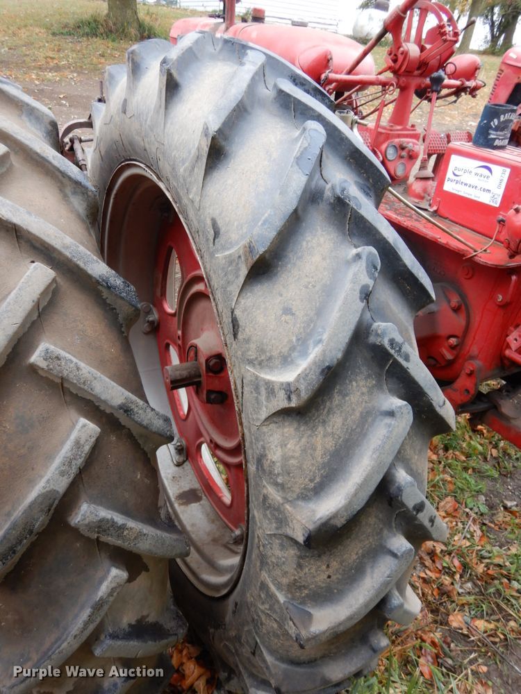 image for item DH6730 1952 Mccormick Farmall Super C  tractor