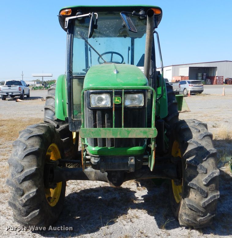 image for item DI0477 2011 John Deere 5093E  MFWD tractor