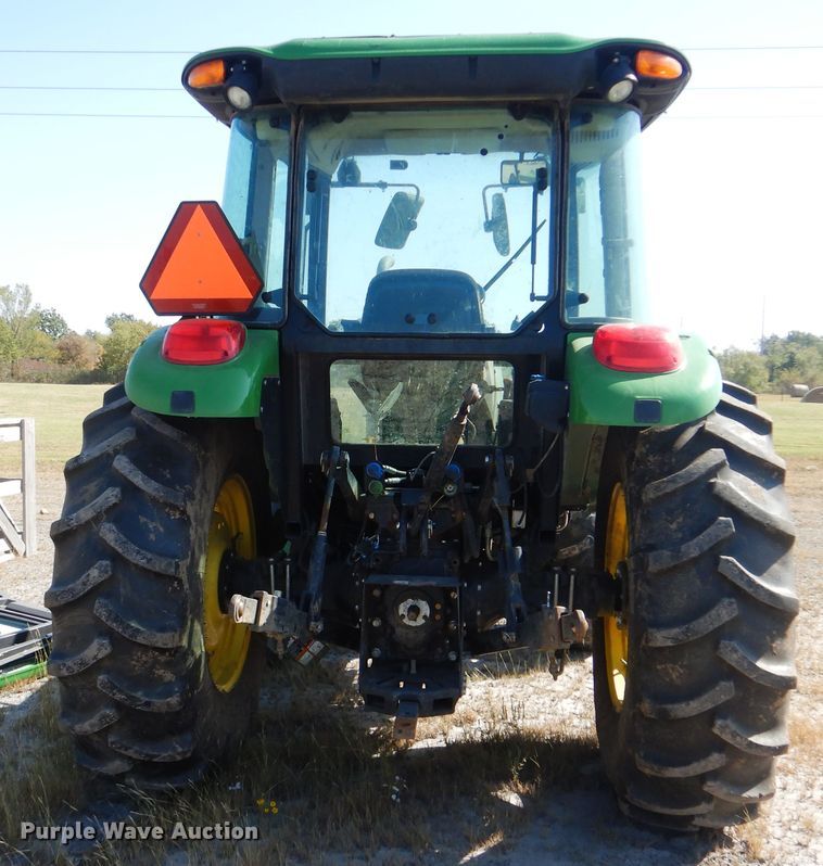 image for item DI0477 2011 John Deere 5093E  MFWD tractor