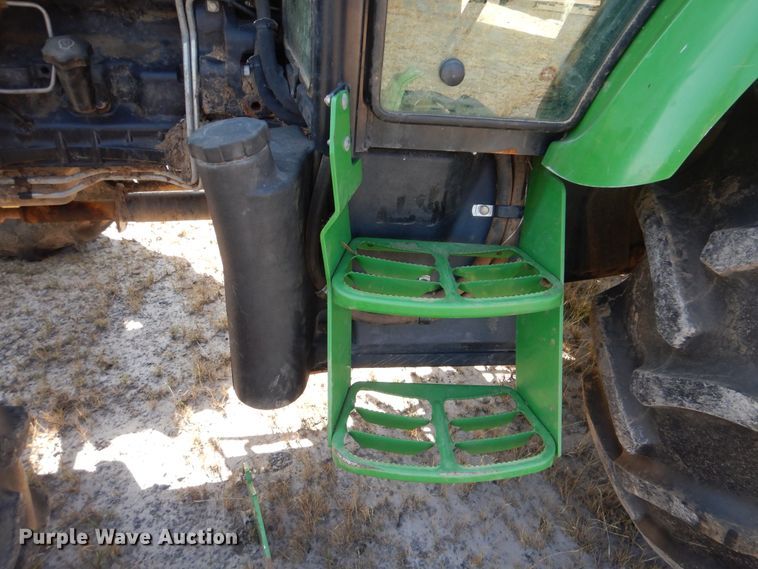 image for item DI0477 2011 John Deere 5093E  MFWD tractor