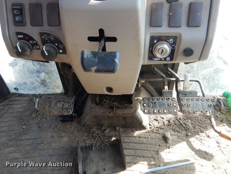 image for item DI0477 2011 John Deere 5093E  MFWD tractor