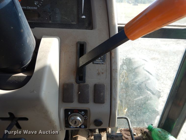 image for item DI0477 2011 John Deere 5093E  MFWD tractor