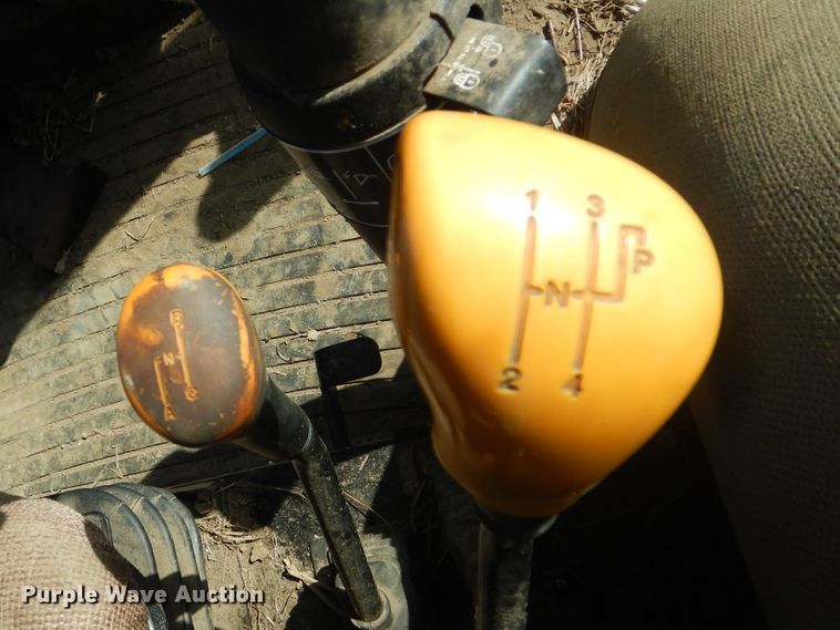 image for item DI0477 2011 John Deere 5093E  MFWD tractor