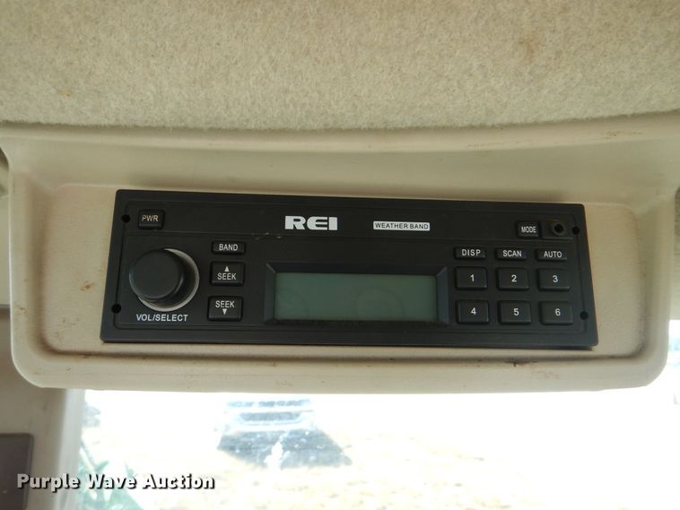 image for item DI0477 2011 John Deere 5093E  MFWD tractor