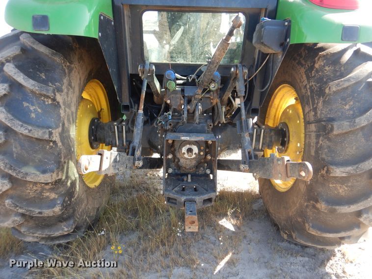 image for item DI0477 2011 John Deere 5093E  MFWD tractor