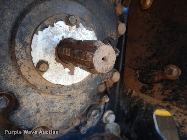 image for item DI0477 2011 John Deere 5093E  MFWD tractor