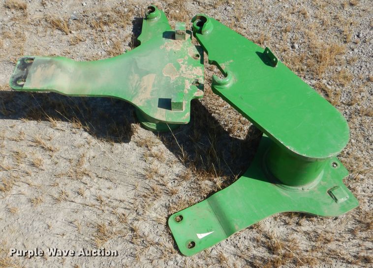 image for item DI0477 2011 John Deere 5093E  MFWD tractor