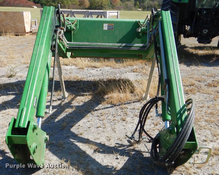 image for item DI0477 2011 John Deere 5093E  MFWD tractor