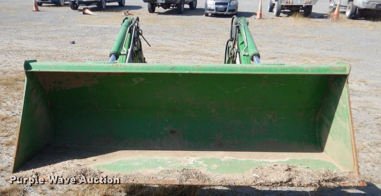 image for item DI0477 2011 John Deere 5093E  MFWD tractor