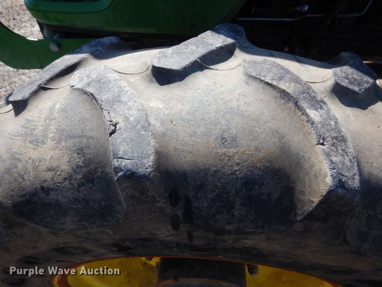 image for item DI0477 2011 John Deere 5093E  MFWD tractor