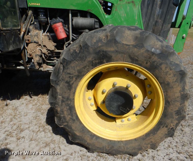 image for item DI0477 2011 John Deere 5093E  MFWD tractor