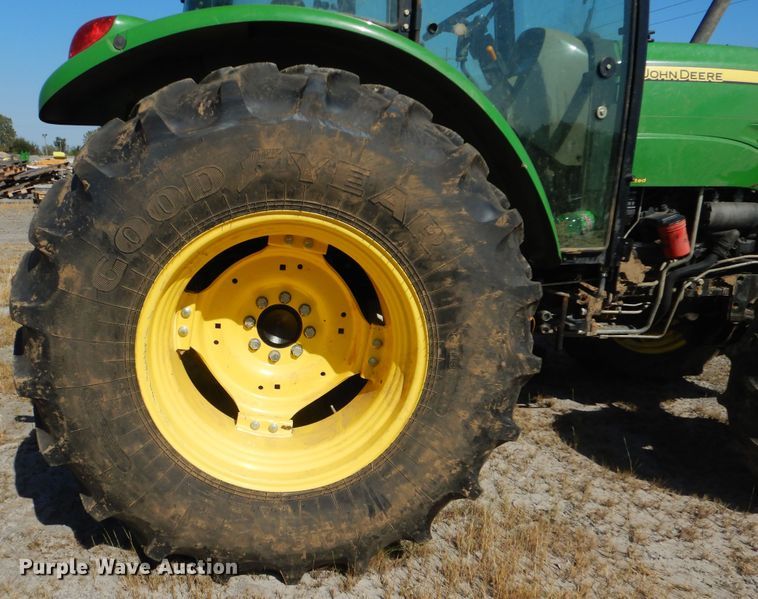 image for item DI0477 2011 John Deere 5093E  MFWD tractor