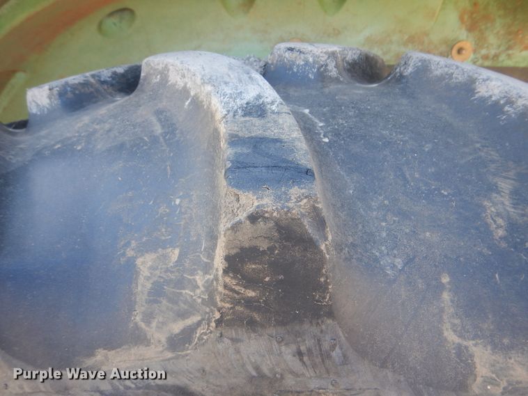 image for item DI0477 2011 John Deere 5093E  MFWD tractor