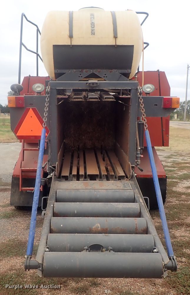 image for item DI7281 2007 Massey-Ferguson 2050  large square baler