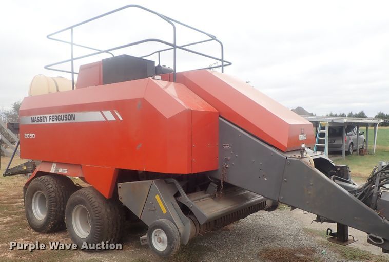 image for item DI7281 2007 Massey-Ferguson 2050  large square baler