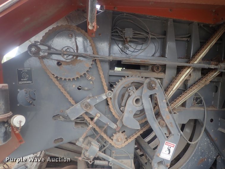 image for item DI7281 2007 Massey-Ferguson 2050  large square baler