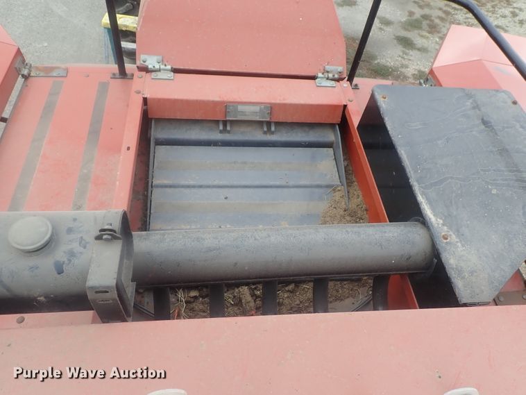 image for item DI7281 2007 Massey-Ferguson 2050  large square baler