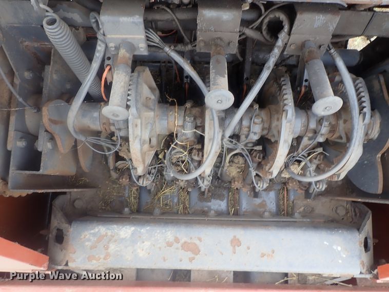 image for item DI7281 2007 Massey-Ferguson 2050  large square baler