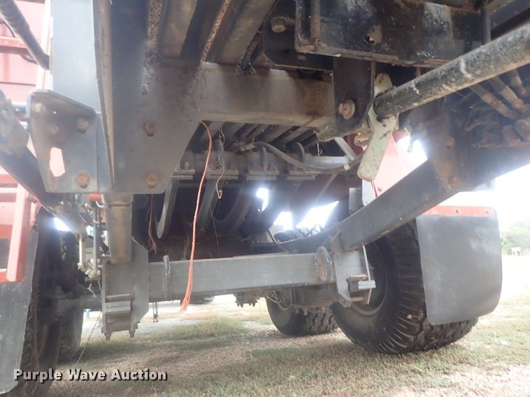 image for item DI7281 2007 Massey-Ferguson 2050  large square baler