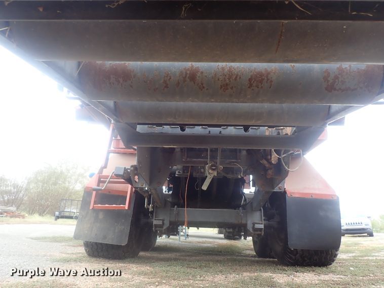 image for item DI7281 2007 Massey-Ferguson 2050  large square baler