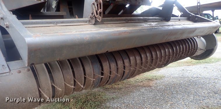 image for item DI7281 2007 Massey-Ferguson 2050  large square baler