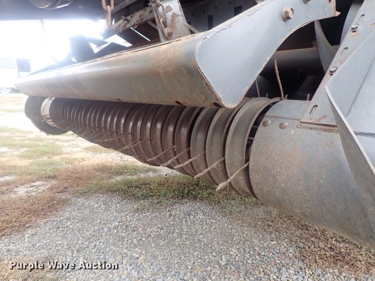 image for item DI7281 2007 Massey-Ferguson 2050  large square baler