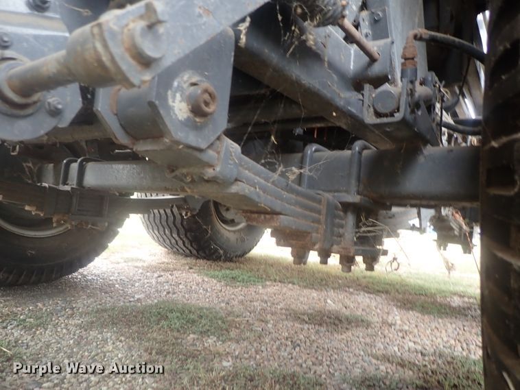 image for item DI7281 2007 Massey-Ferguson 2050  large square baler