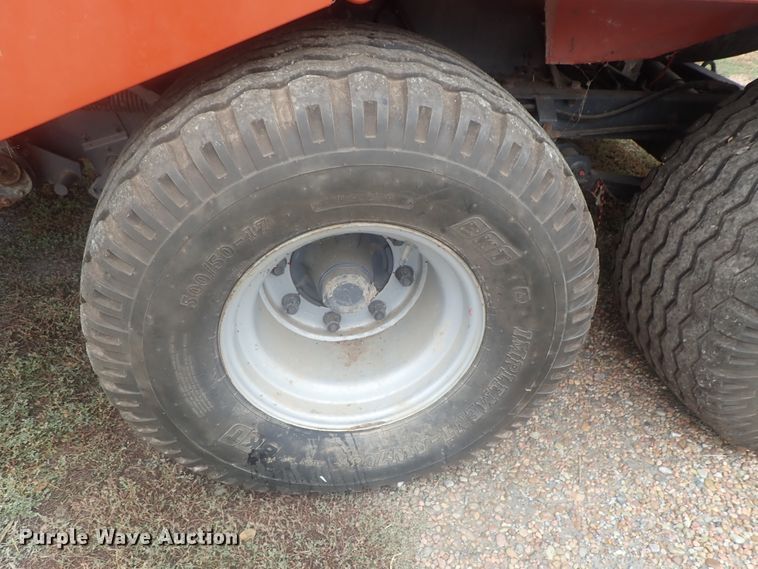 image for item DI7281 2007 Massey-Ferguson 2050  large square baler