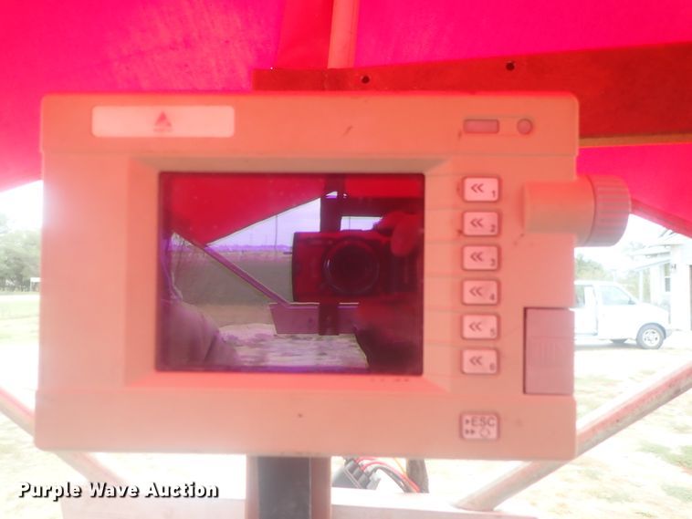 image for item DI7281 2007 Massey-Ferguson 2050  large square baler