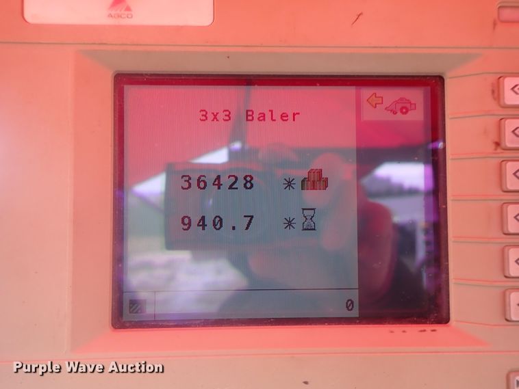 image for item DI7281 2007 Massey-Ferguson 2050  large square baler