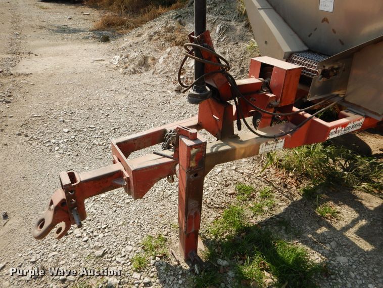 image for item DI8324 Ag Systems AG600 spreader