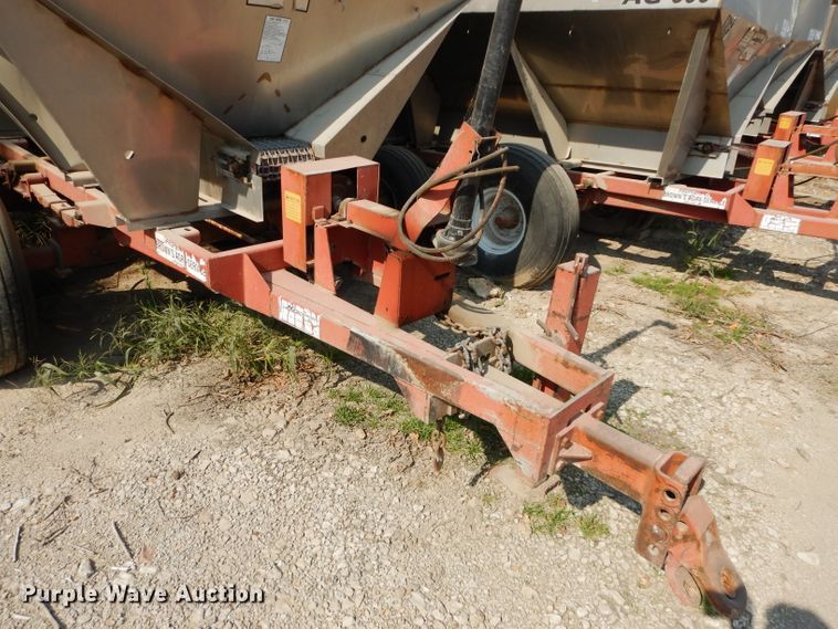 image for item DI8324 Ag Systems AG600 spreader
