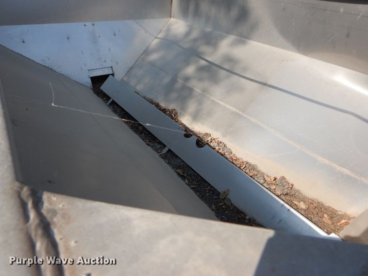 image for item DI8324 Ag Systems AG600 spreader