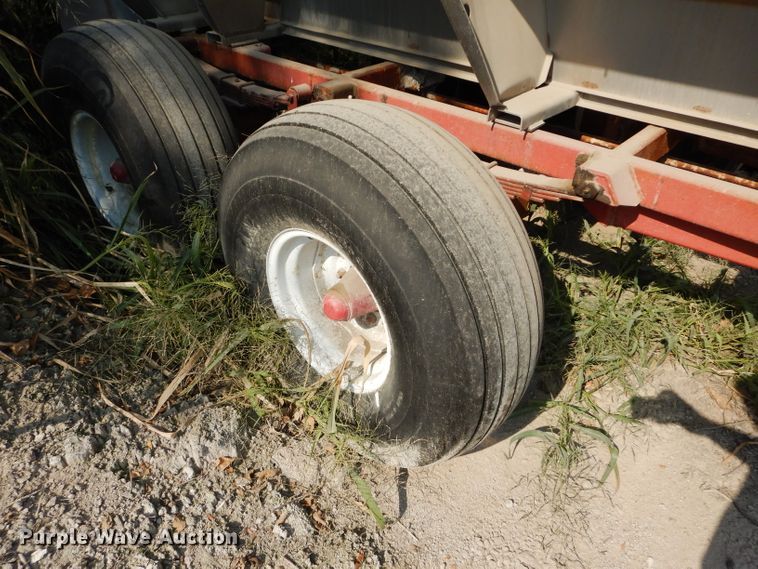 image for item DI8324 Ag Systems AG600 spreader