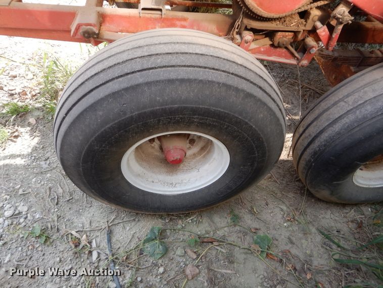 image for item DI8324 Ag Systems AG600 spreader