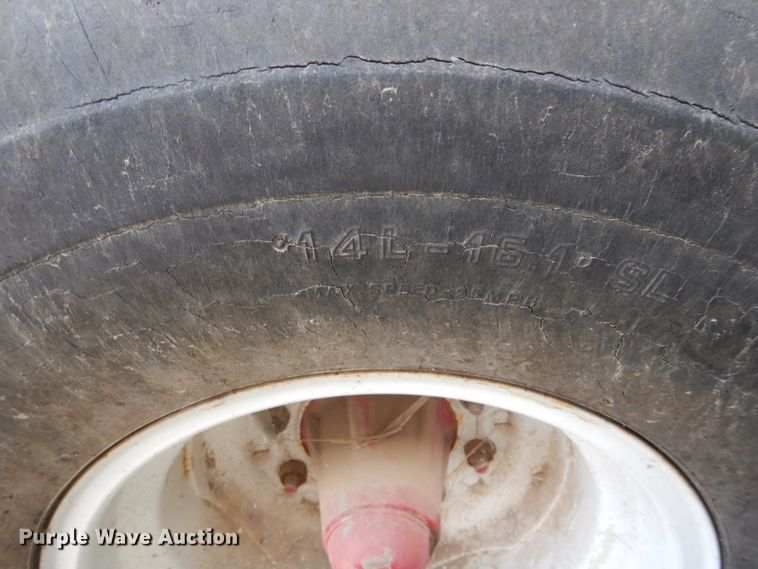 image for item DI8324 Ag Systems AG600 spreader