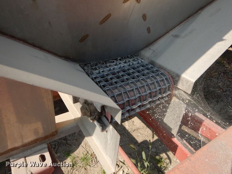 image for item DI8325 Ag Systems AG600 spreader