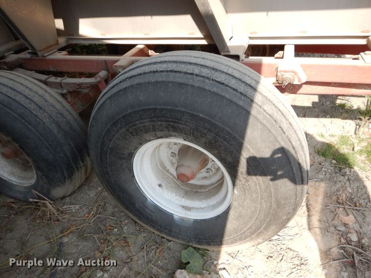 image for item DI8325 Ag Systems AG600 spreader