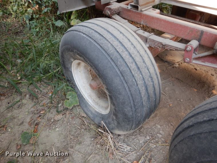 image for item DI8325 Ag Systems AG600 spreader