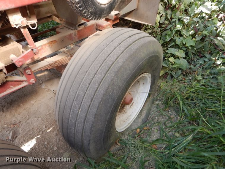 image for item DI8325 Ag Systems AG600 spreader