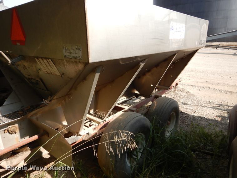 image for item DI8326 Ag Systems AG600 spreader