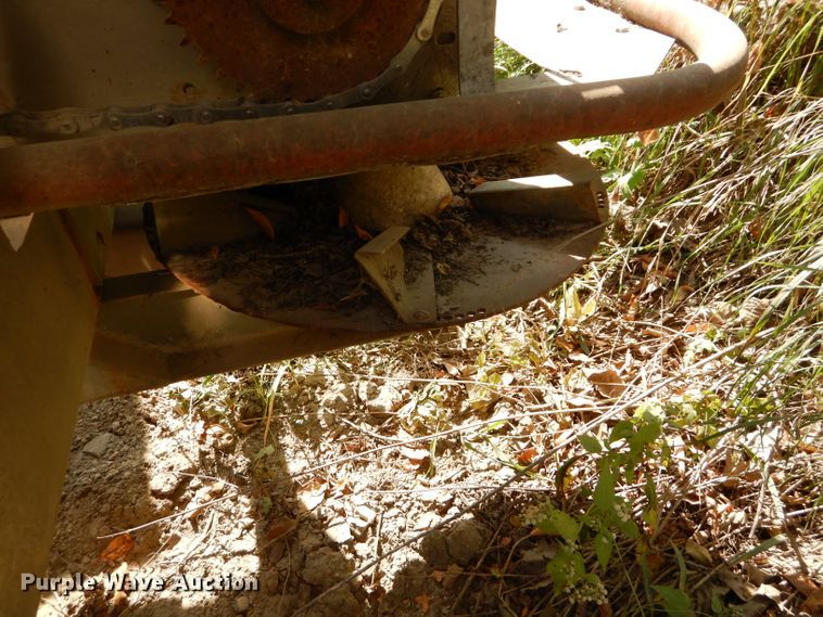 image for item DI8326 Ag Systems AG600 spreader