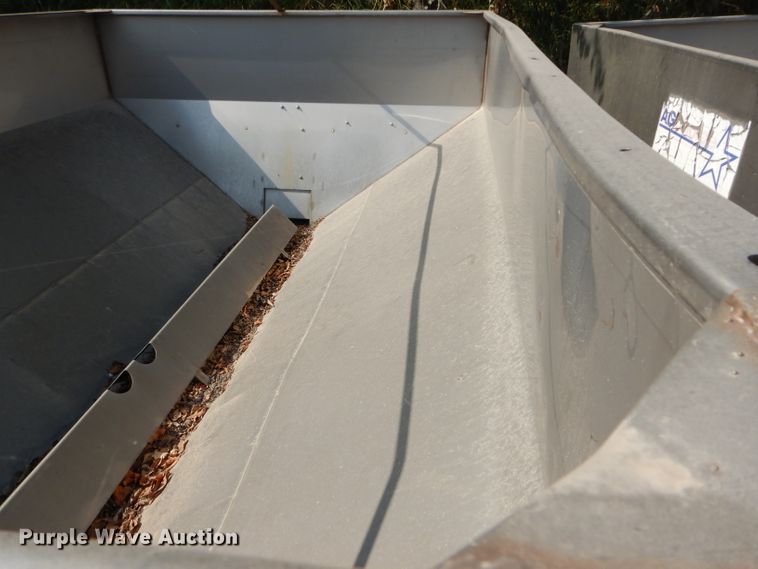 image for item DI8326 Ag Systems AG600 spreader