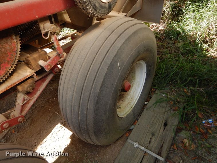 image for item DI8326 Ag Systems AG600 spreader