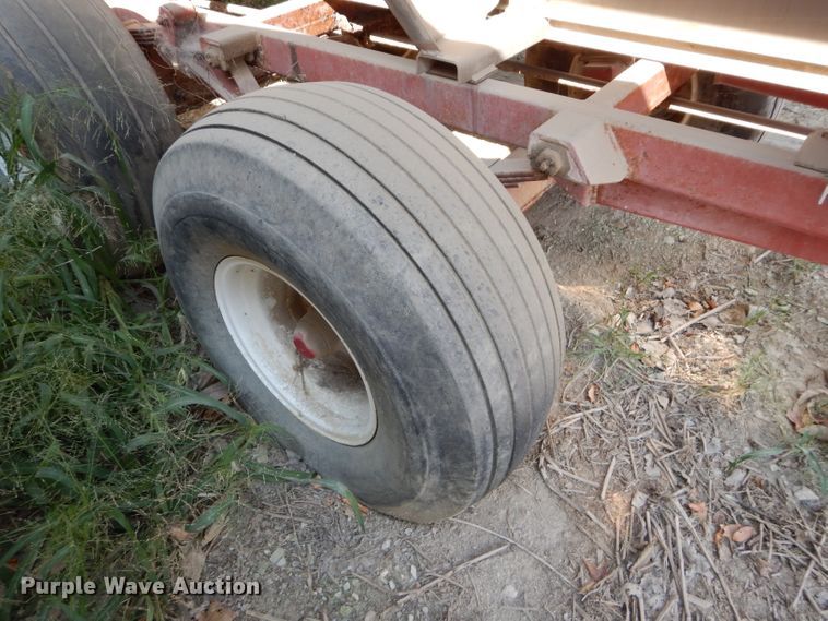 image for item DI8326 Ag Systems AG600 spreader