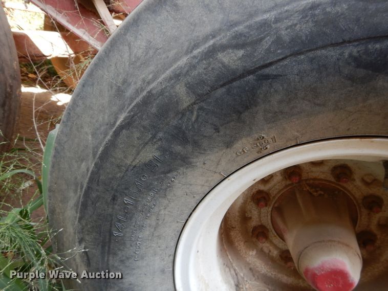 image for item DI8326 Ag Systems AG600 spreader