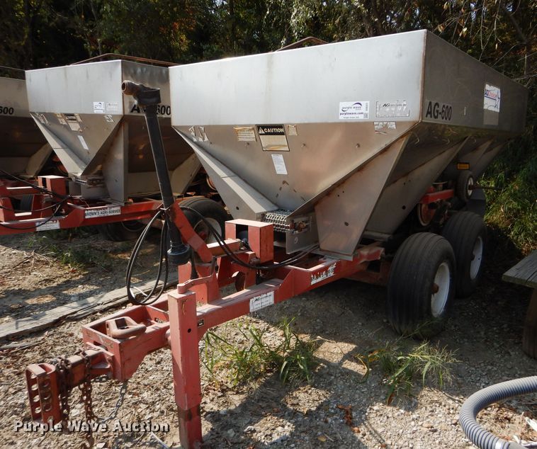 image for item DI8327 Ag Systems AG600 spreader