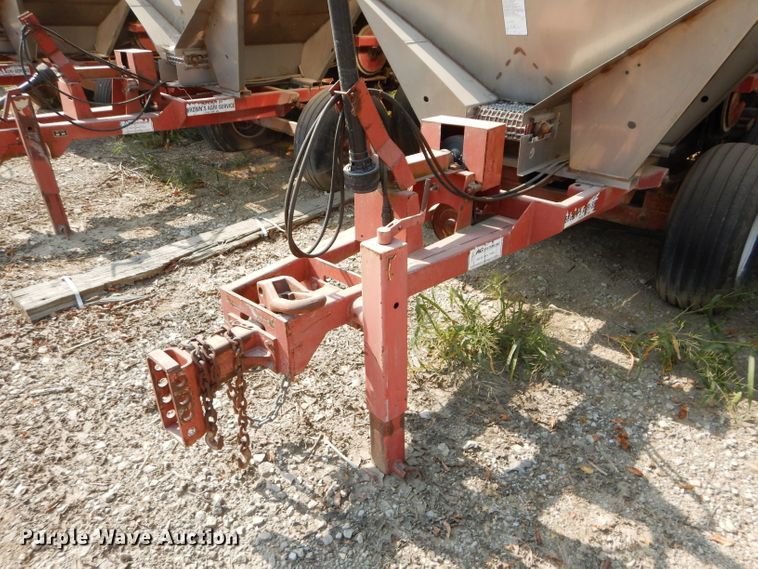 image for item DI8327 Ag Systems AG600 spreader