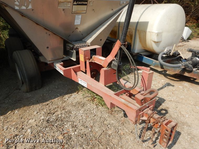 image for item DI8327 Ag Systems AG600 spreader